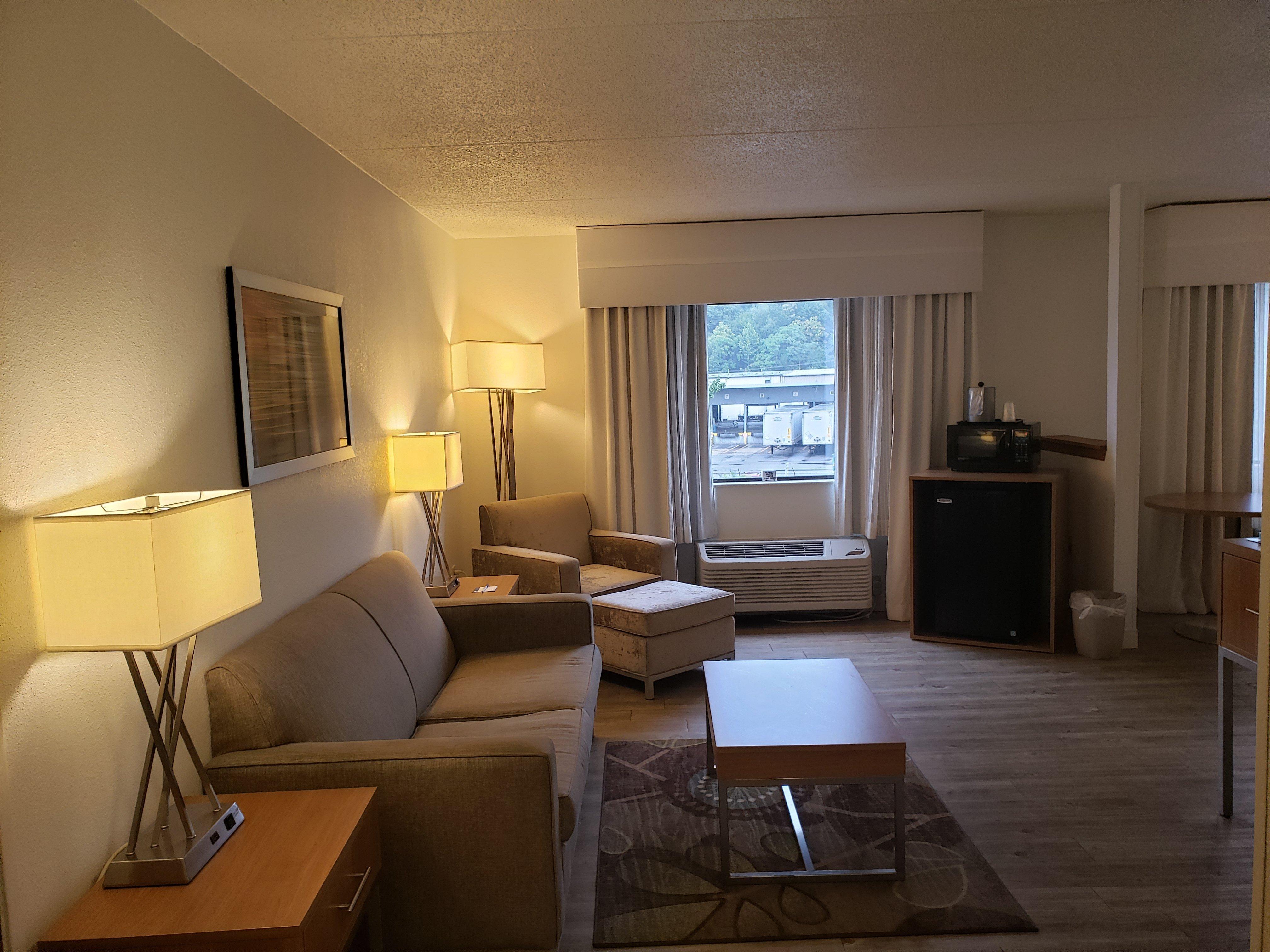 Holiday Inn Express Hotel Pittsburgh-North/Harmarville By Ihg Exterior photo