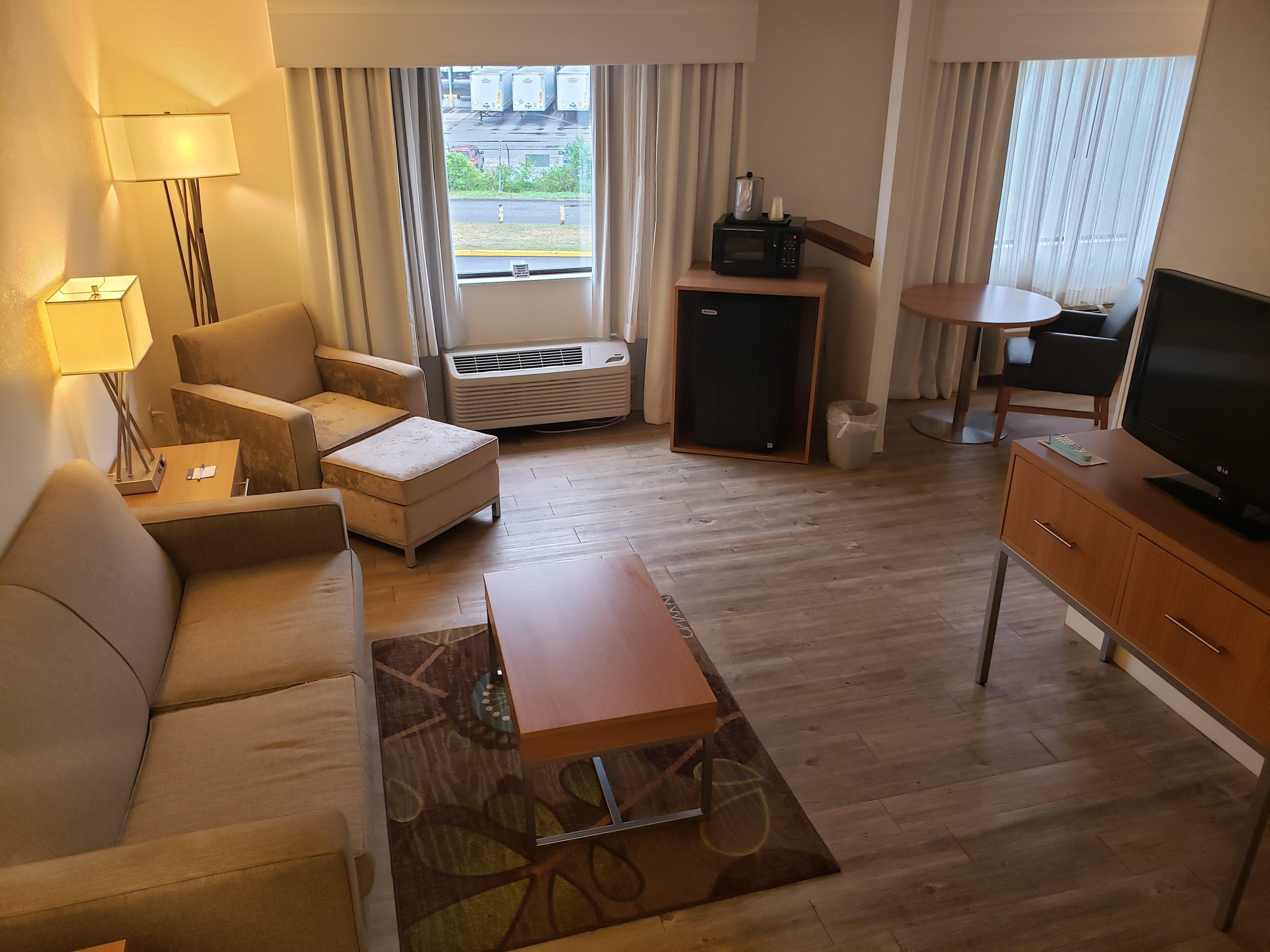 Holiday Inn Express Hotel Pittsburgh-North/Harmarville By Ihg Exterior photo